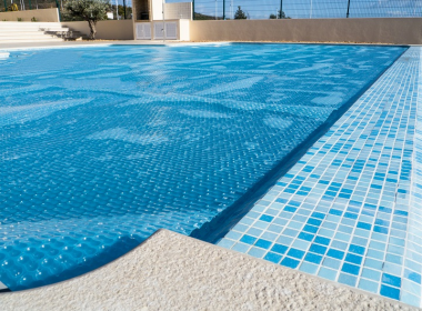 How To Install and Maintain Solar Pool Cover (For Every Kind of Pool)