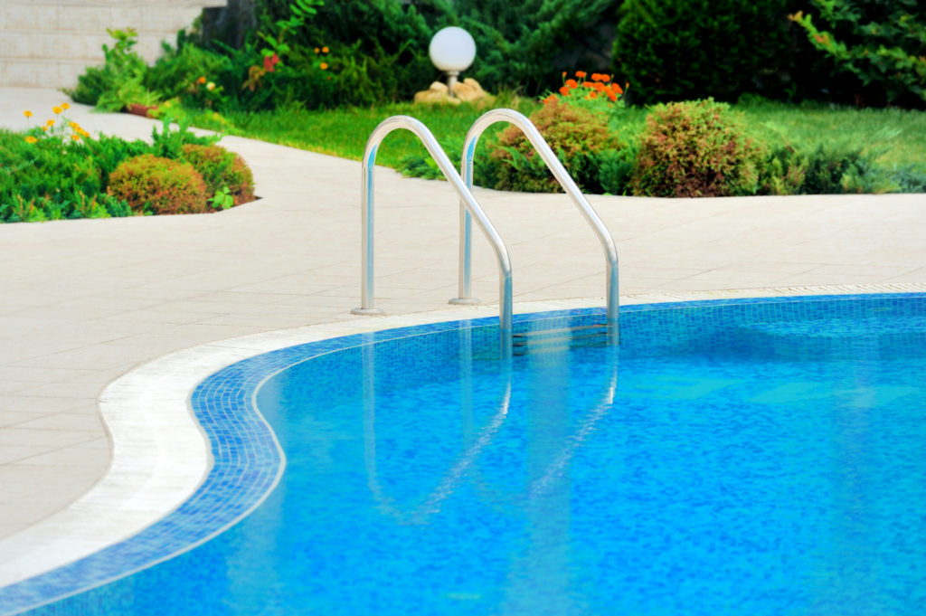 How to use a Salt Water Pool Chlorinator