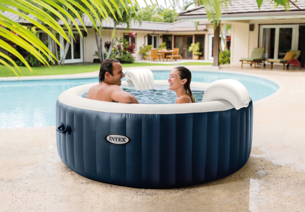 Hot tub base for the inflatable hot tub