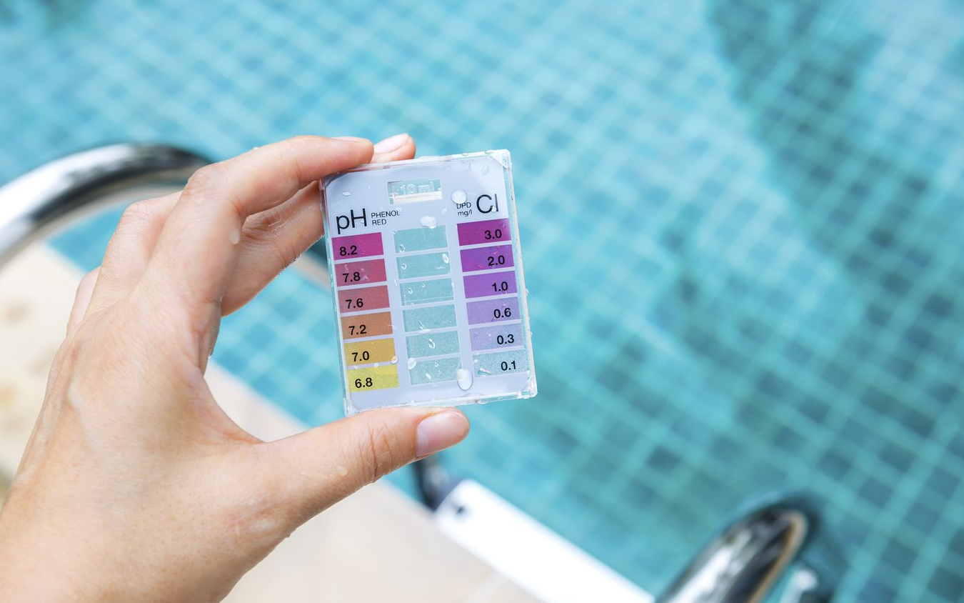 CLOROX Pool&Spa pH Down, Lowers pH, Protects Against Eye and Skin  Irritation, 5 lb