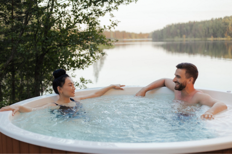 Round Hot Tubs for a Perfect Relaxing Experience